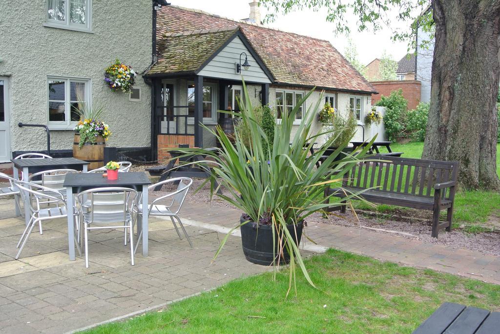 The Crown Pub, Dining & Rooms Henlow Exterior photo